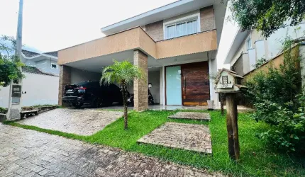 Casa Sobrado 4 Dormitórios ( 2 Suítes), Altos da Serra VI - Urbanova - Sjc.