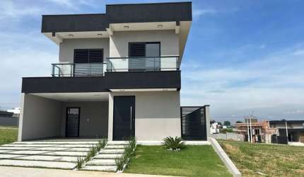 Casa 3 Dormitórios ( 3 suítes), 4 vagas, Vereda dos Campos, Sjc.