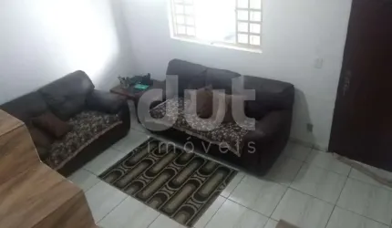 Casa com 3 quartos à venda na Rua Hélcio Lizzardi, 300, Parque Jambeiro, Campinas, 173 m2 por R$ 477.000