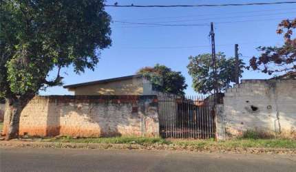 Casa Residencial próximo a Avenida Dois de Dezembro