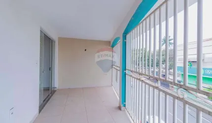 Imóvel Bem Localizado Com 2 Casas e 3 Salões Comerciais