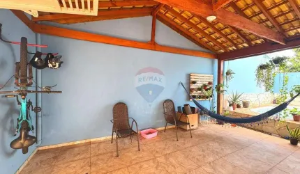 Casa a venda - Piscina - Planejados - 3 dorm - Suíte - Varanda