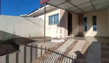 Casa com 2 dormitórios à venda, 79 m² por R$ 230.000,00 - Interlagos - Apucarana/PR
