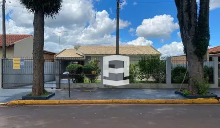 Casa com 3 dormitórios à venda, 100 m² por R$ 590.000,00 - Centro - Apucarana/PR