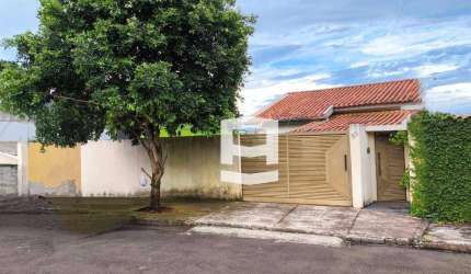 Casa com 2 dormitórios à venda, 150 m² por R$ 420.000,00 - Jardim Iguatemi - Apucarana/PR