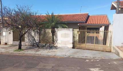 Casa com 3 dormitórios à venda, 178 m² por R$ 350.000,00 - Loteamento Residencial Tami - Apucarana/PR