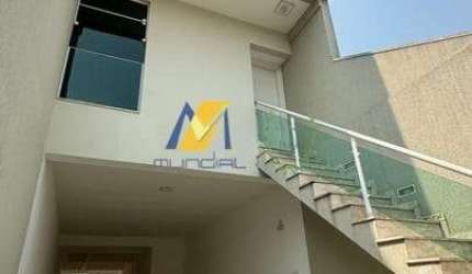 Sobrado à Venda com 181m², 3 dormitórios, 1 suíte, 1 sala e 5 vagas!!!