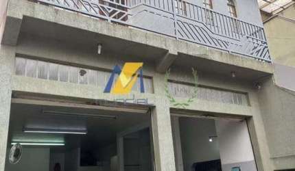 Imóvel Misto, muito amplo para residência e comércio.