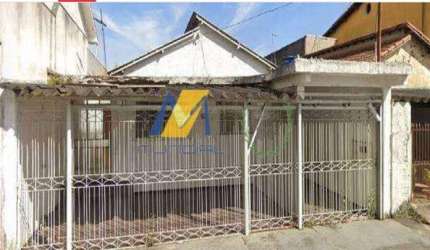 Ótima oportunidade! Duas casas frente e fundo com 250m², terreno de 10x25 metros, perfeito para investimento ou moradia!