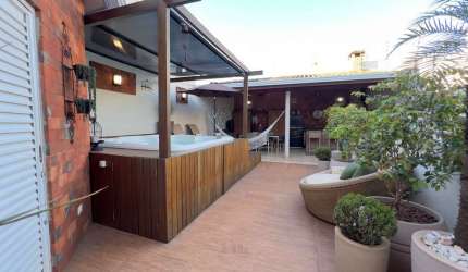 SOBRADO 4 QUARTOS E COM SPA BANHADO COM LUZ NATURAL