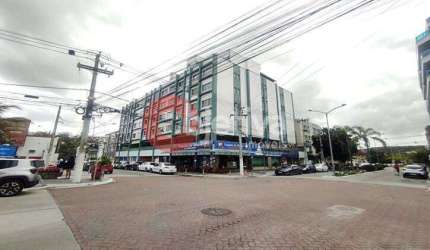 Cobertura com 4 dormitórios à venda, 180 m² - Centro - Cabo Frio/RJ