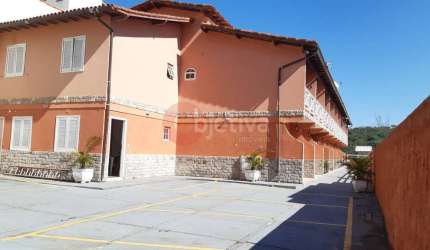 Casa tríplex a venda em condomínio com 3 quartos no Peró - Cabo frio