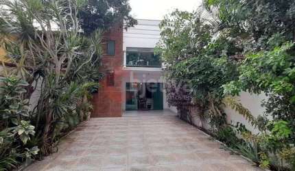 Casa duplex independente, 4 quartos, Palmeiras - Cabo frio - Rj