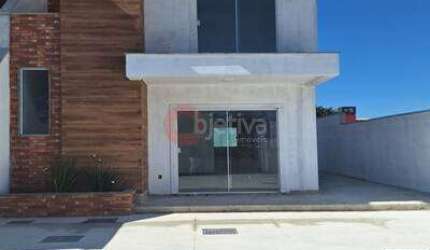 Casa duplex à venda de 4 quartos com quintal - Foguete - Cabo Frio.