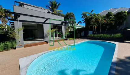 Casa de condomínio para alugar, no Condomínio Arouca,  em Rio de Janeiro, com 5 quartos, 850m²
