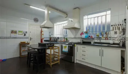 Casa com 4 quartos à venda na Rua Natingui, 1313, Vila Madalena, São Paulo, 385 m2 por R$ 5.500.000