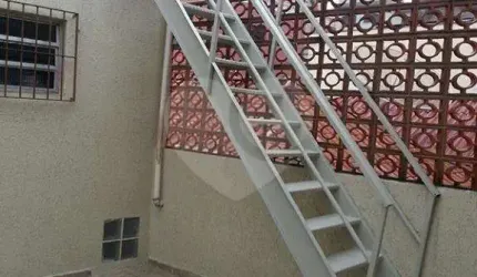 Casa com 3 quartos à venda na Rua Alexandre Danel, 7, Vila Pita, São Paulo, 200 m2 por R$ 585.000