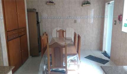 Casa com 2 quartos à venda na Rua Roque Pereira, 90, Vila Irmãos Arnoni, São Paulo, 190 m2 por R$ 750.000