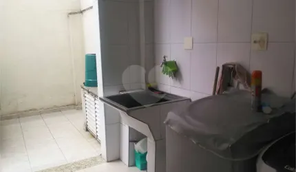Casa com 3 quartos à venda na Travessa Roberto Santa Rosa, 61, Vila Cruz das Almas, São Paulo, 156 m2 por R$ 650.000