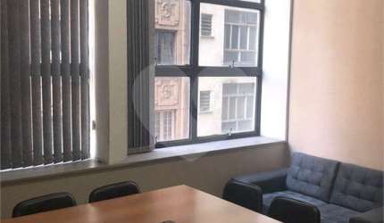 Sala comercial para alugar na Rua Vinte e Quatro de Maio, 35, República, São Paulo, 62 m2 por R$ 1.200