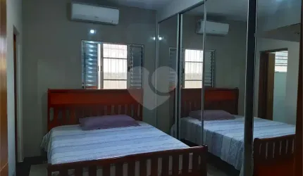 Casa com 3 quartos à venda na Rua Japoré, 118, Vila Irmãos Arnoni, São Paulo, 322 m2 por R$ 1.300.000