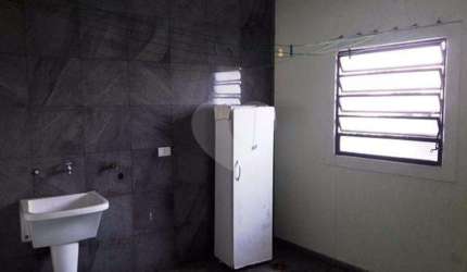 Casa com 2 quartos para alugar na Rua São Carlos, 61, Parque Santo Antônio, Guarulhos, 120 m2 por R$ 3.000