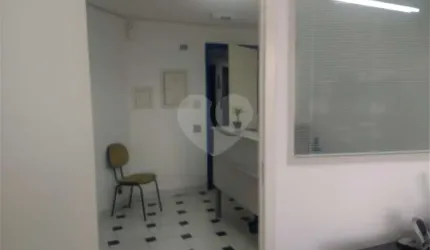 Sala comercial para alugar na Rua Clemente Álvares, 119, Lapa, São Paulo, 27 m2 por R$ 1.100