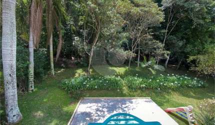 Casa em condomínio fechado com 3 quartos à venda na Rua Arapanés, 5, Aldeia da Fazendinha, Carapicuíba, 398 m2 por R$ 2.300.000