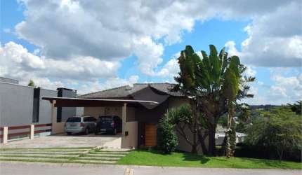 Casa em condomínio fechado com 3 quartos à venda na Alameda Água Marinha, 711, Golf Gardens, Carapicuíba, 330 m2 por R$ 1.570.000