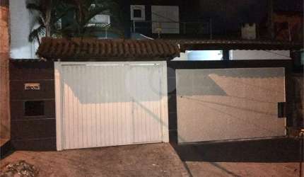 Casa com 3 quartos à venda na Rua Rubelita, 126, Jardim Fazenda Rincão, Arujá, 200 m2 por R$ 850.000