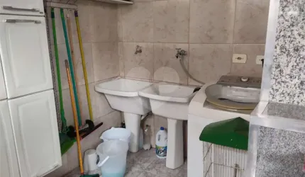 Casa com 3 quartos à venda na Rua Camamu, 39, Jardim Presidente Dutra, Guarulhos, 170 m2 por R$ 395.000