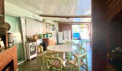 Casa com 4 quartos à venda na Rua Belo Horizonte, 250, Centro, Embu das Artes, 334 m2 por R$ 2.300.000