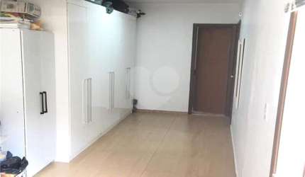 Casa com 3 quartos à venda na Rua Domênico Maggion, 200, Vila Yolanda, Osasco, 181 m2 por R$ 630.000