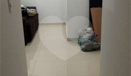 Apartamento com 2 quartos à venda na Rua Cumanaxos, 1, Vila Santana, São Paulo, 40 m2 por R$ 235.000