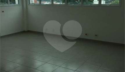 Prédio à venda na Praça Dácio Pires Correia, 44, Cidade Vargas, São Paulo, 490 m2 por R$ 4.200.000