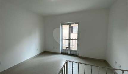 Casa com 4 quartos à venda na Rua Arantes Nogueira, 31, Vila Guarani, São Paulo, 200 m2 por R$ 980.000