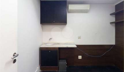 Casa com 1 quarto para alugar na Rua Adolfo Tabacow, 183, Itaim Bibi, São Paulo, 269 m2 por R$ 30.000