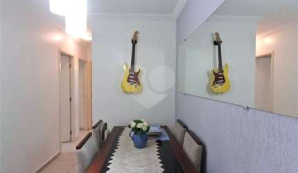 Apartamento com 3 quartos à venda na Rua Edmundo Kirmayr, 7, Vila Roque, São Paulo, 58 m2 por R$ 400.000
