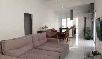 Casa em condomínio fechado com 3 quartos à venda na Estrada do Beija-Flor, 415, Botujuru, Mogi das Cruzes, 188 m2 por R$ 1.450.000
