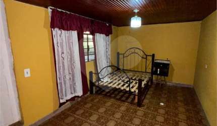 Casa com 3 quartos à venda na Rua Barrinha, 193, Conjunto Habitacional Brigadeiro Faria Lima, São Paulo, 119 m2 por R$ 269.000