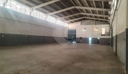 Barracão / Galpão / Depósito à venda na Rua Pará, 305, Jardim Diva (Fazendinha), Santana de Parnaíba, 800 m2 por R$ 4.299.000