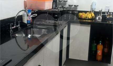 Casa com 3 quartos à venda na Rua Araruama, 122, Centro, Diadema, 135 m2 por R$ 850.000
