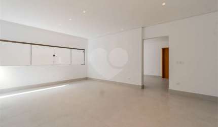 Casa com 4 quartos à venda na Rua Malvinas, 501, Jardim Guedala, São Paulo, 378 m2 por R$ 4.777.000