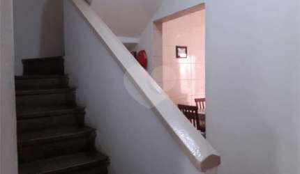 Casa com 3 quartos à venda na Avenida Fagundes de Oliveira, 250, Piraporinha, Diadema, 120 m2 por R$ 400.000