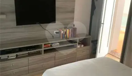 Casa com 4 quartos à venda na Alameda das Margaridas, 42, Alphaville, Santana de Parnaíba, 420 m2 por R$ 2.400.000