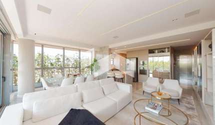 Apartamento com 152.93 m², 3 quartos sendo 3 suítes para alugar no bairro Água Verde.