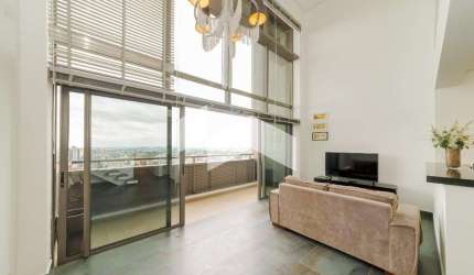 Apartamento com 78 m², 1 quarto sendo 1 suíte para alugar no bairro Centro.