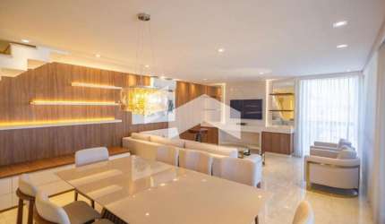 Cobertura com 247 m², 3 quartos sendo 3 suítes à venda no bairro Água Verde.
