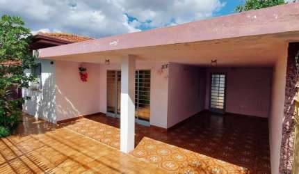 Casa a Venda em Bauru - Vila Souto