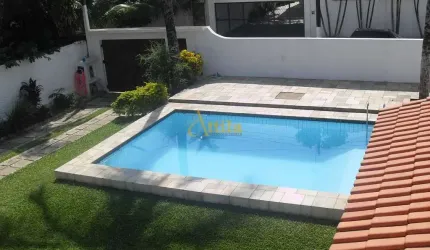Casa 5 dorms., 150mts praia Enseada, 4 vagas, lazer